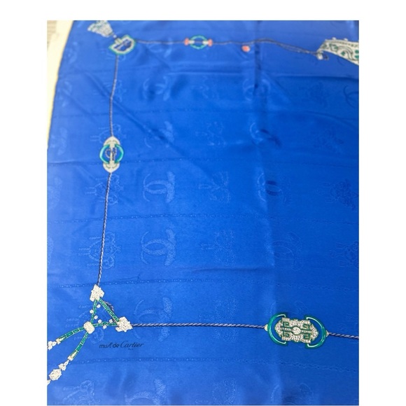 Cartier Scarf - Picture 13 of 14